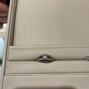 Natural diamond ring